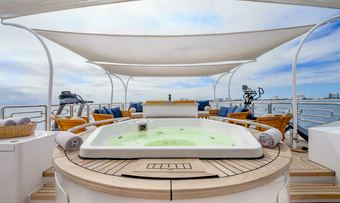 Starfire yacht charter lifestyle