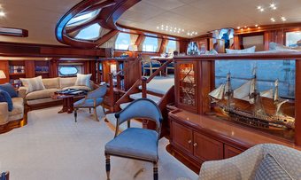 Hyperion yacht charter lifestyle