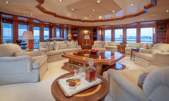 Laurel yacht charter lifestyle