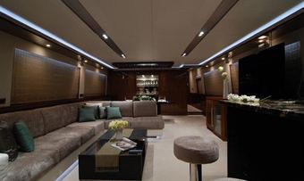 Encore yacht charter lifestyle