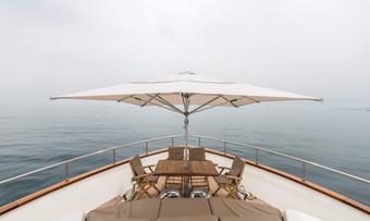 Star Link yacht charter lifestyle