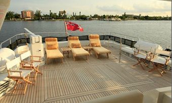 Esterel yacht charter lifestyle