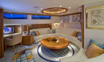 Takapuna yacht charter lifestyle