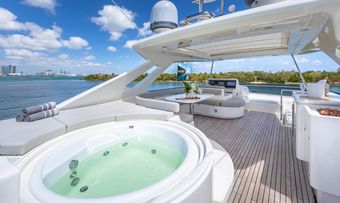 Hoya Saxa yacht charter lifestyle