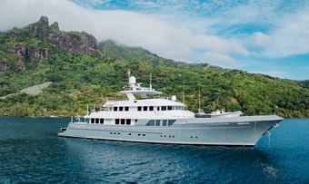 Limited Risks yacht charter Cheoy Lee Motor Yacht