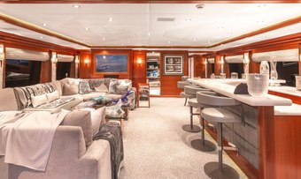 Ocean Club yacht charter lifestyle