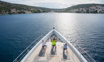 Preference 19 yacht charter lifestyle