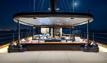 MiTi One yacht charter lifestyle