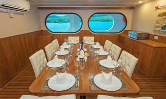 Tip Top II yacht charter lifestyle