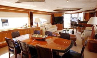 Mi Alma yacht charter lifestyle