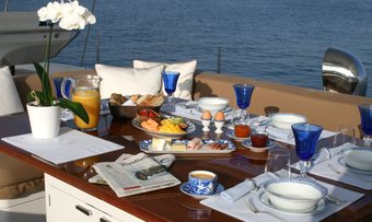 Cavallo yacht charter lifestyle