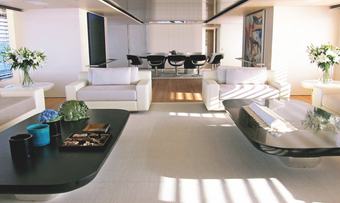 Air yacht charter lifestyle