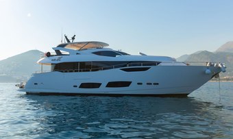 Mrs. B yacht charter Sunseeker Motor Yacht