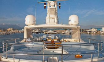 Ariela yacht charter lifestyle