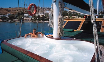 Surreya yacht charter lifestyle