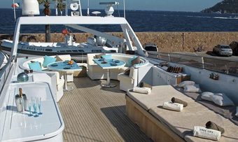 Chamade yacht charter lifestyle