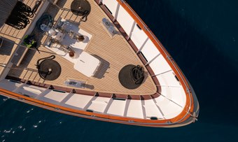 Queen Eleganza yacht charter lifestyle