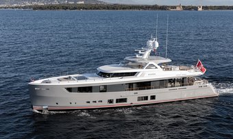 Josephine yacht charter Mulder Motor Yacht