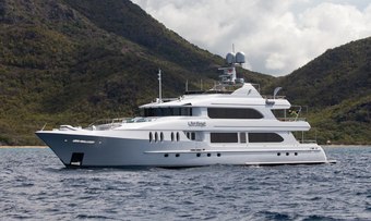Just Enough yacht charter Ares Marine Motor Yacht