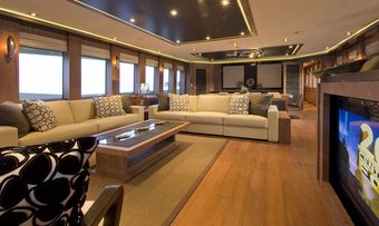 Stealth yacht charter lifestyle