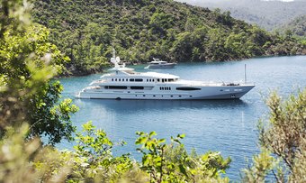 Queen Mare yacht charter Alpha Marine Motor Yacht
