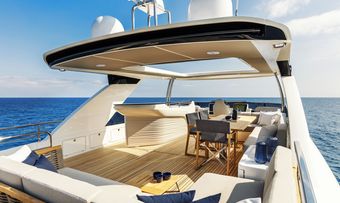 Legend II yacht charter lifestyle
