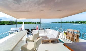 Zephyr yacht charter lifestyle