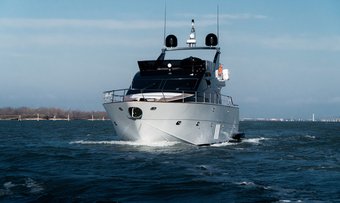 Alma De Mar yacht charter lifestyle