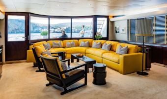 Bellini yacht charter lifestyle