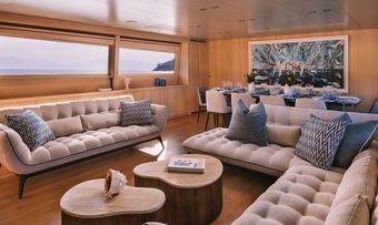 Islander II yacht charter lifestyle