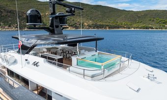 M yacht charter lifestyle