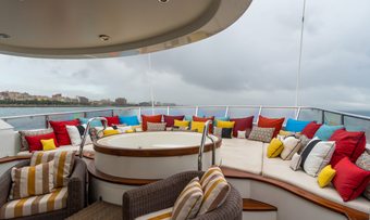 Maximilian MMIV yacht charter lifestyle