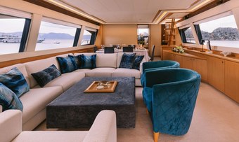 Maybe Not yacht charter lifestyle