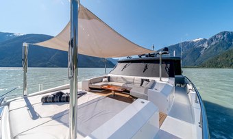 Voyager yacht charter lifestyle