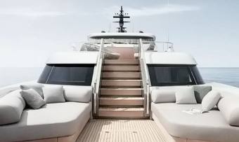 Destino yacht charter lifestyle