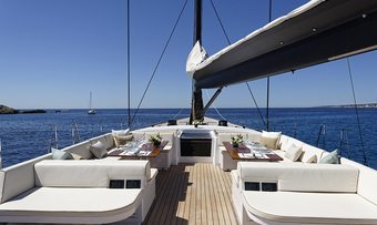 Shamanna yacht charter lifestyle