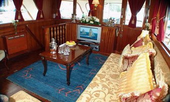 Shangri - La yacht charter lifestyle