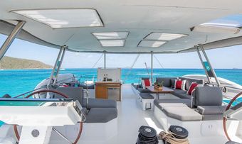 Colibri yacht charter lifestyle