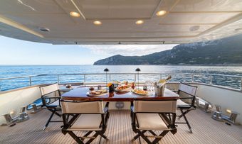 Effe yacht charter lifestyle