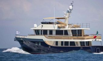 Sapucai yacht charter lifestyle