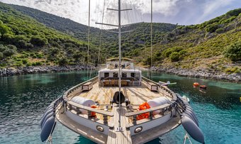 Tersane 8 yacht charter lifestyle