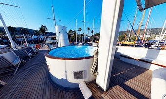 Elara 1 yacht charter lifestyle