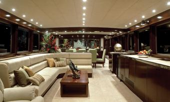 Emerald Lady yacht charter lifestyle