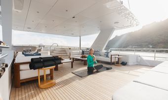 Limited Risks yacht charter lifestyle