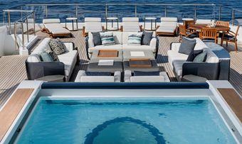 M'Brace yacht charter lifestyle