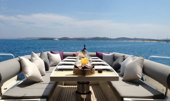 Yachtmind yacht charter lifestyle