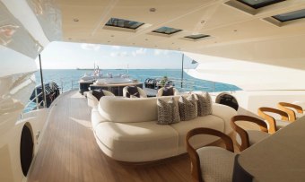 Thunder yacht charter lifestyle