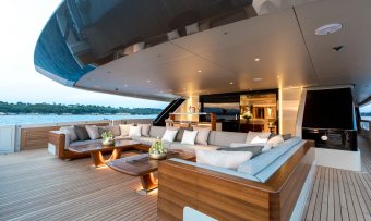 Vertige yacht charter lifestyle