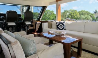 Summer Breeze yacht charter lifestyle