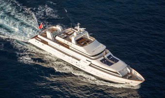 Curiosity yacht charter Cantieri Navali Nicolini Motor Yacht